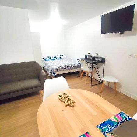 Le Studio Du Chateau ฟูแฌร์ ภายนอก รูปภาพ
