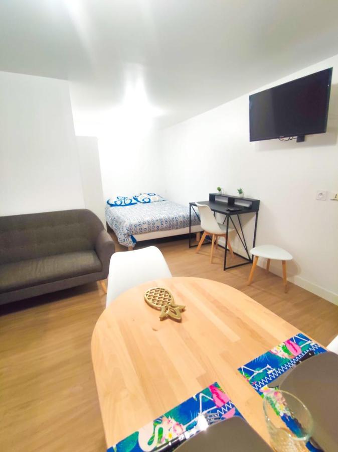 Le Studio Du Chateau ฟูแฌร์ ภายนอก รูปภาพ